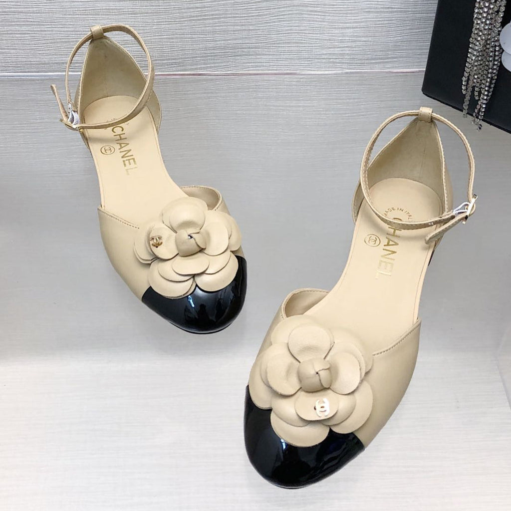 CHANEL BEIGE MIX BLACK LAMBSKIN CAMELLIA HOLLOW SANDAL