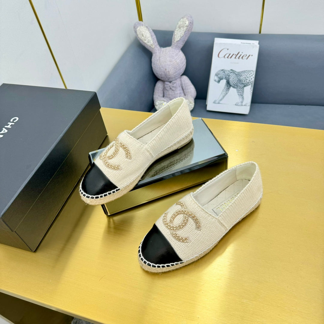 CHANEL ESPADRILLES PLATFORM 25S IN CREAM WHITE KNITTED WOOL AND BLACK LAMBSKIN