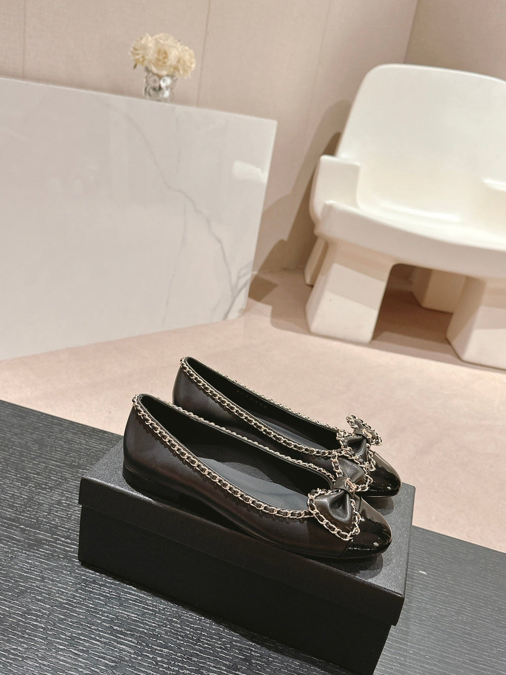 CHANEL BOWKNOT BALLET FLAT IN BLACK SHEEPSKIN